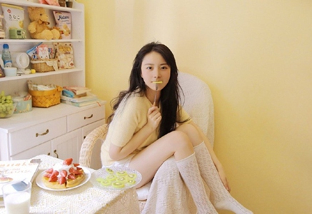 性少妇mdmS丰满bfi1m,性感少妇走红，自信风采成榜样